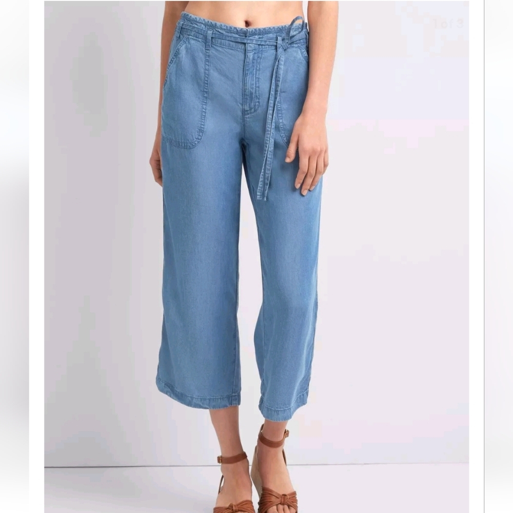 Light Blue Wide-Leg Cropped Pants with Tie Waist